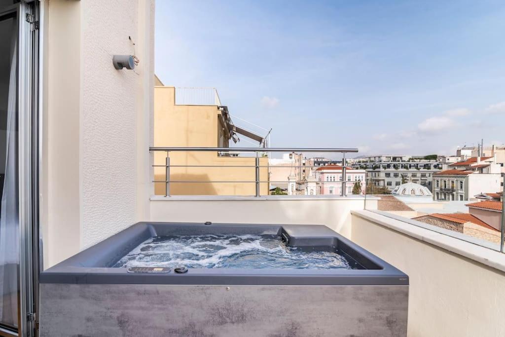Heated Plunge Pool & Firepit Acropolis Penthouse Apartment Athens Luaran gambar